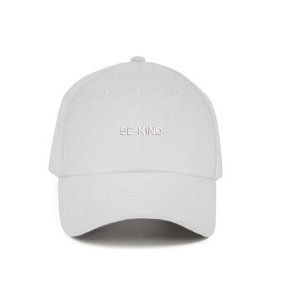 Cappellino scritta be kind bianco